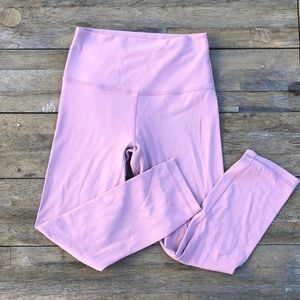 Light pink lulumemon leggings